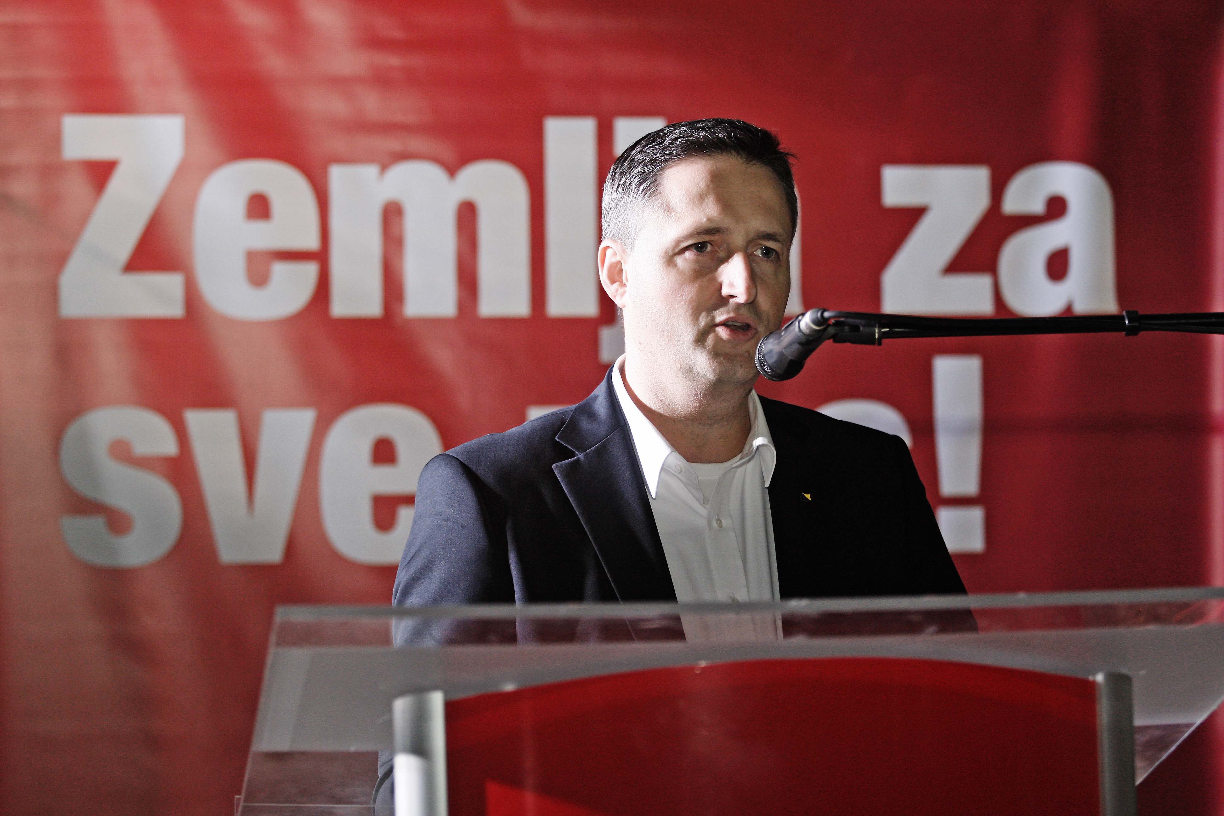 download-15381144763253459713733893645798_D3_8721