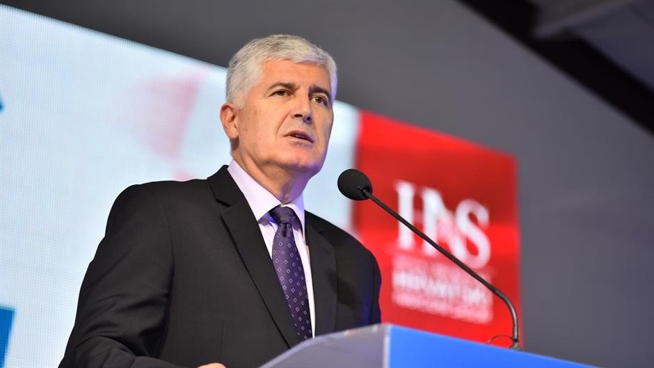 download-15384148944132974677588810907263DSC_7691 (Kopiraj)