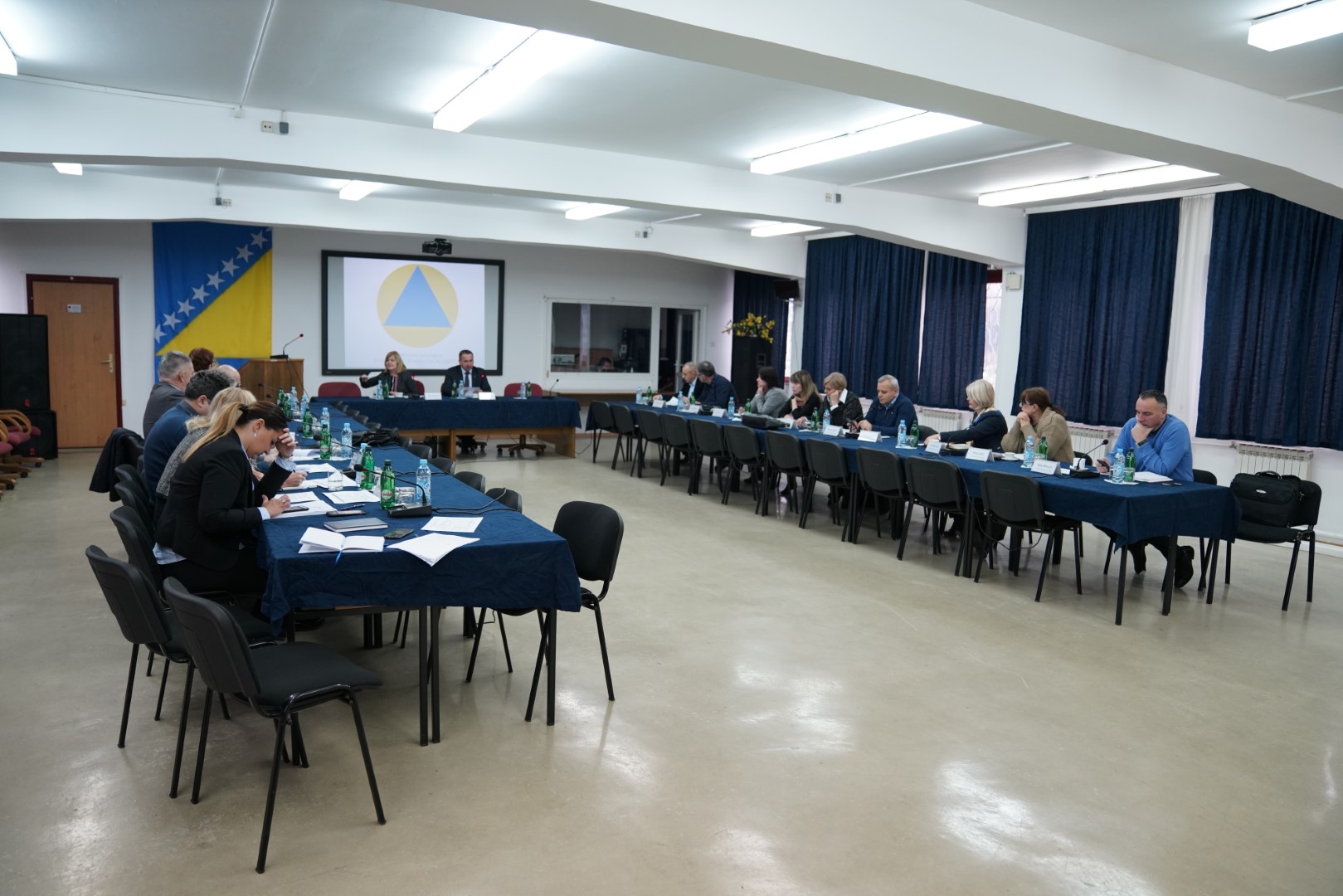 download-15493694239856059869558091068685DSC07492 (Large)