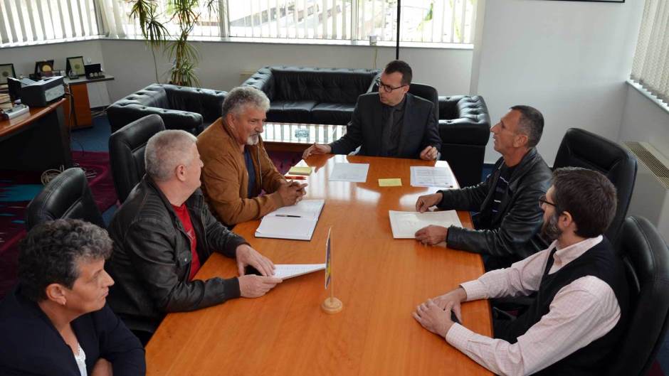 download-15583477056215244500942990677826Vitezit_foto2