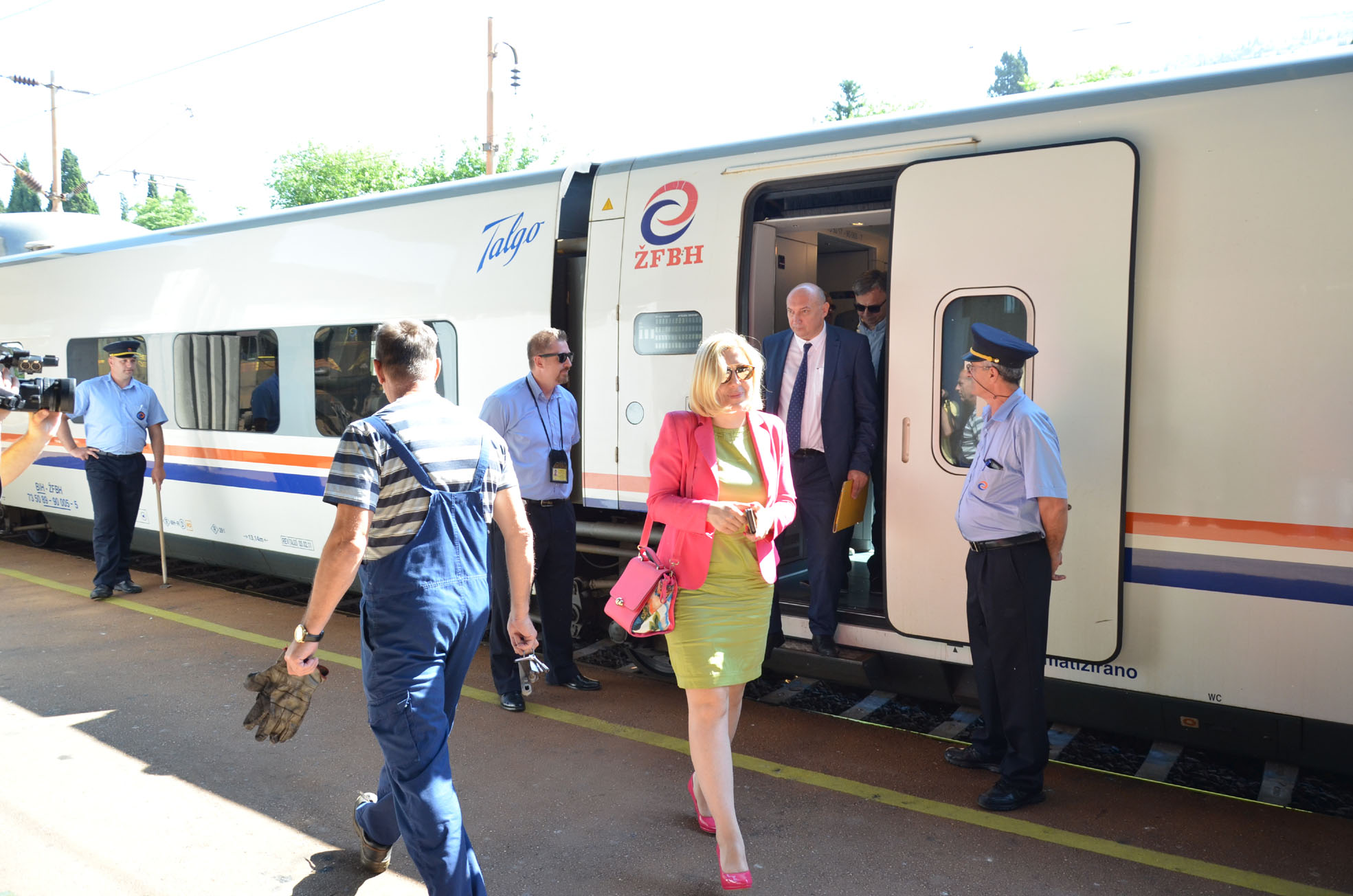 download-15610205237631886404132961555016vlada_183_talgo_foto5