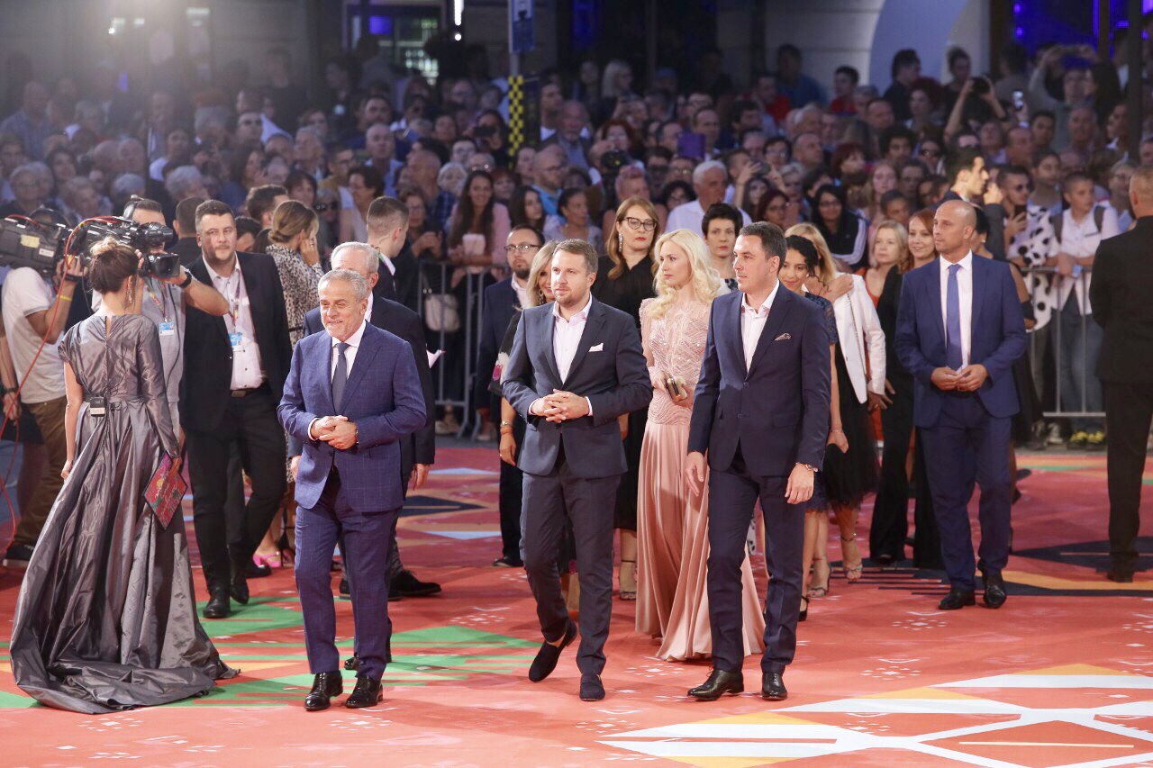 download-15659840983302105196134620558853SFF Crveni