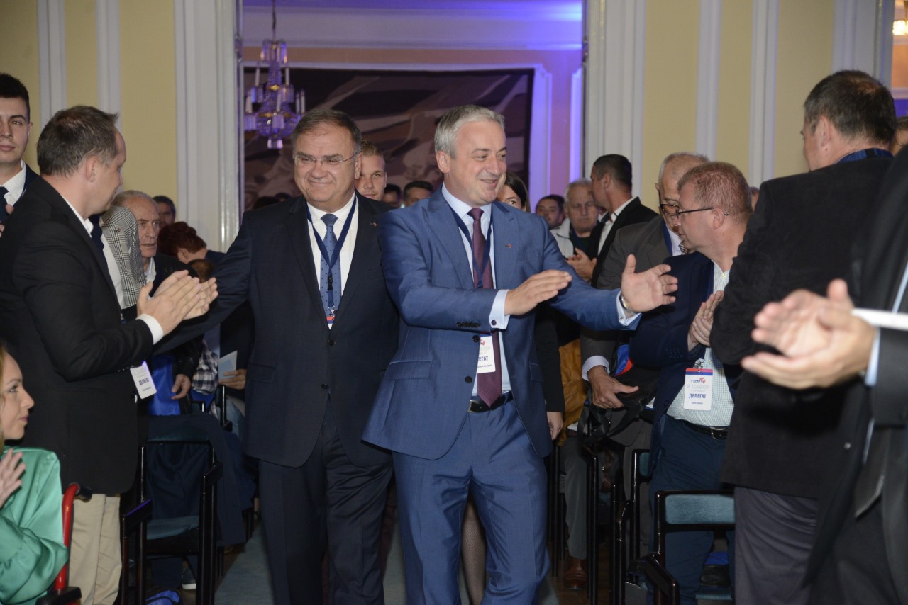 download-1569679182040411585986956859844Borenović ulazak