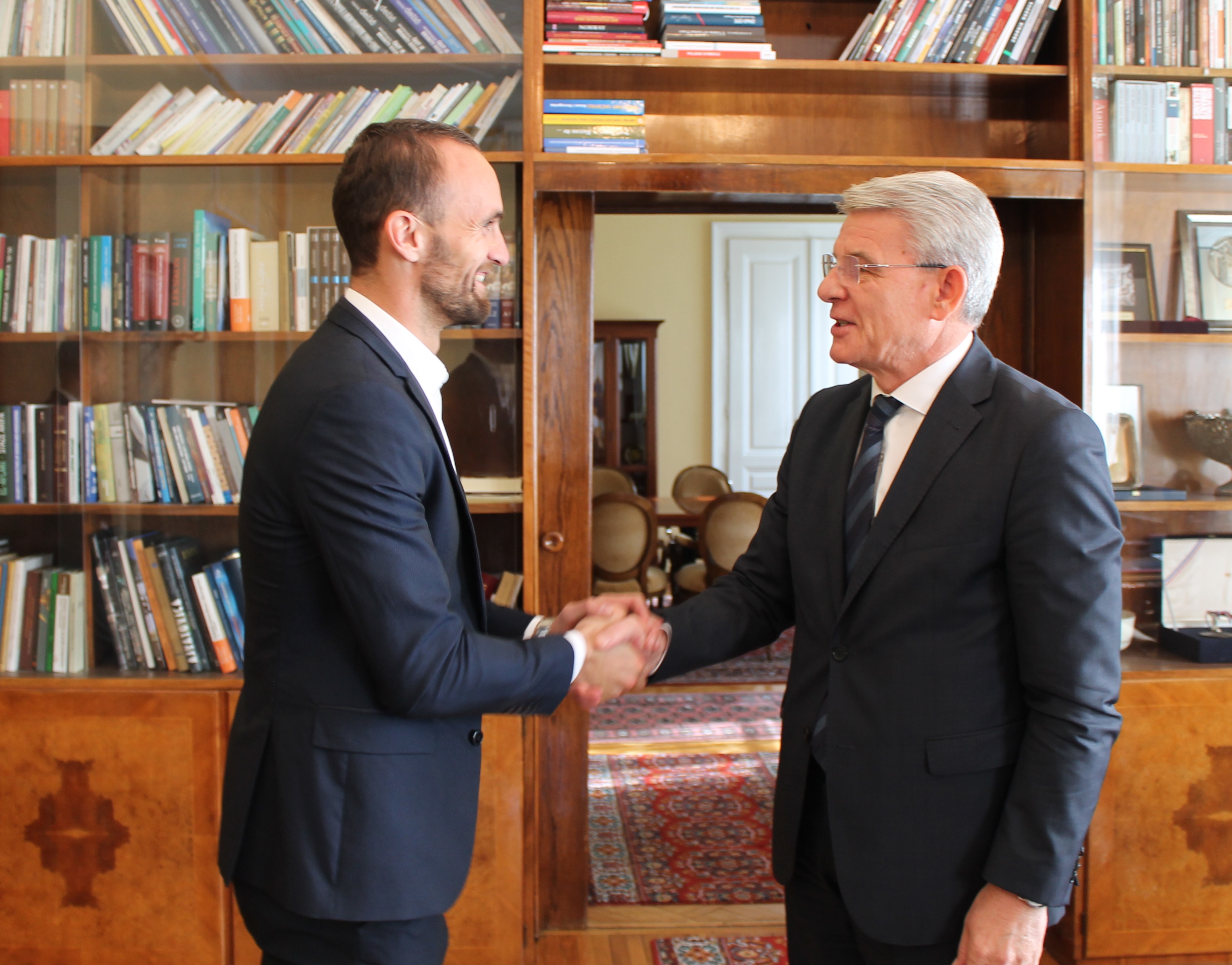 download-15704508693855703611683706843116Dzaferovic Tuka 1