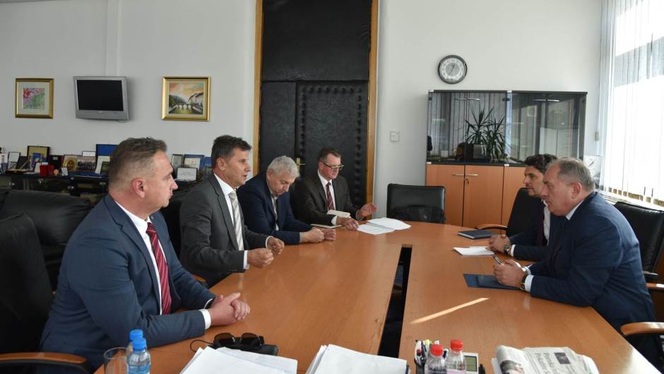 download-15718957186116327370208851604937sastanak Mektić - Novalić