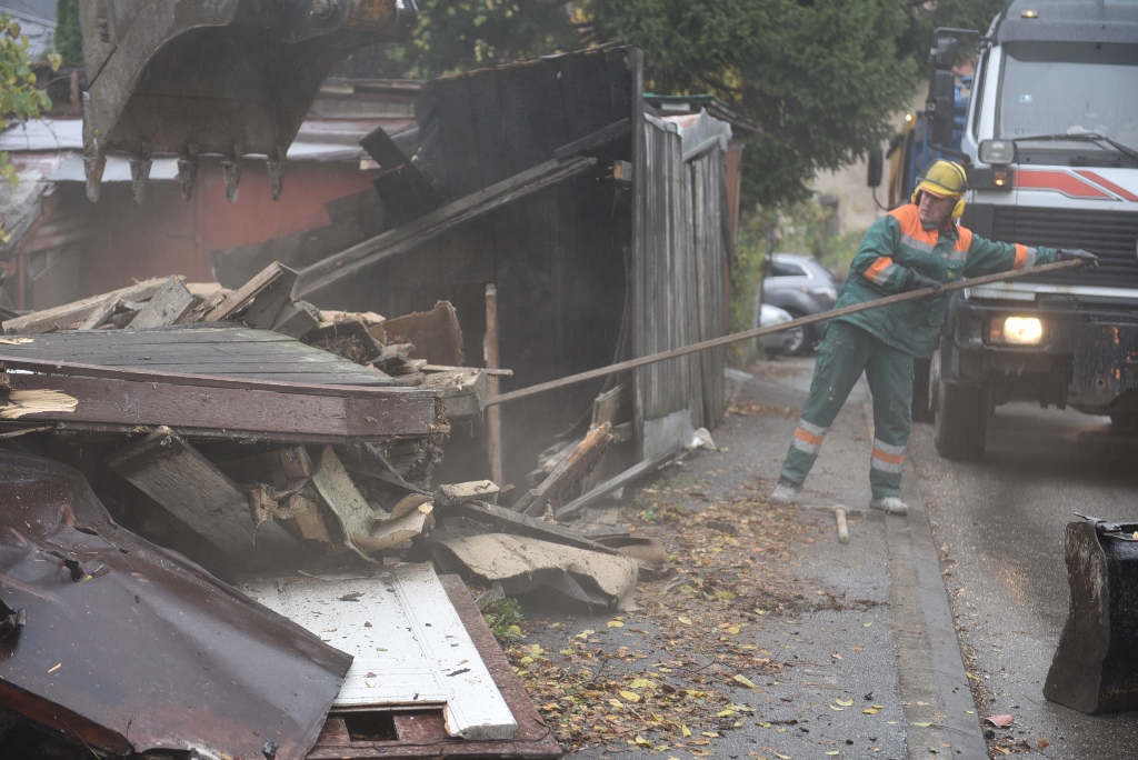 download-15735515841914887865957377273081uklanjanje objekta 8