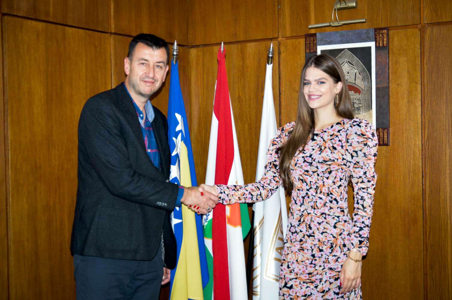 download-157363624778955713059445331322513