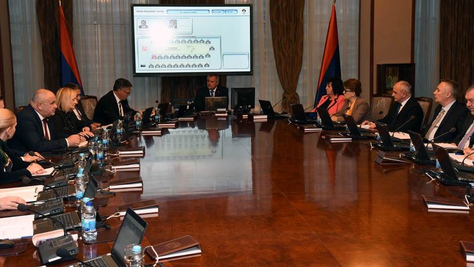 download-15737423194432561859817325733632vlada 14112019