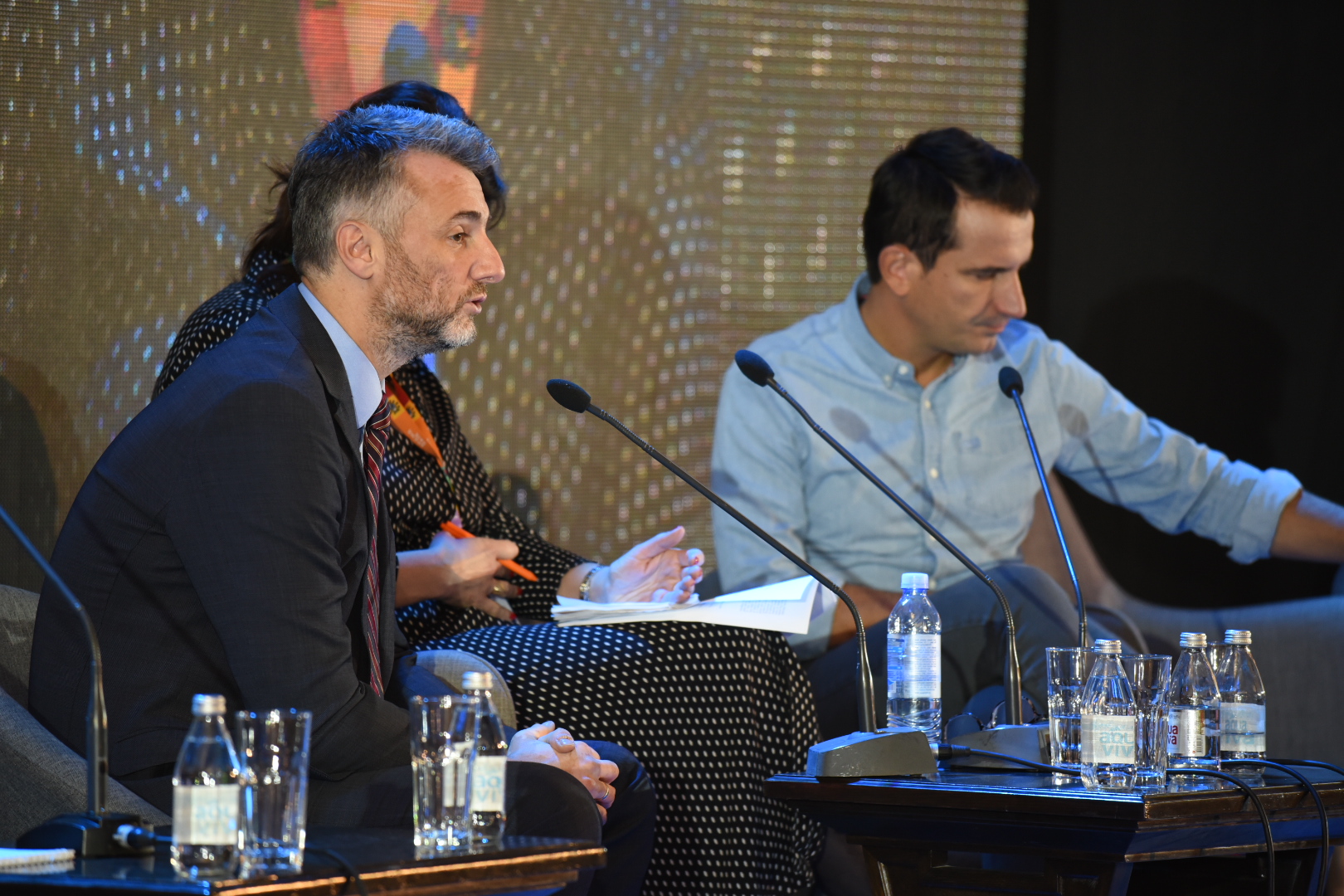 download-15745847017858056107568858991734KIS_8696