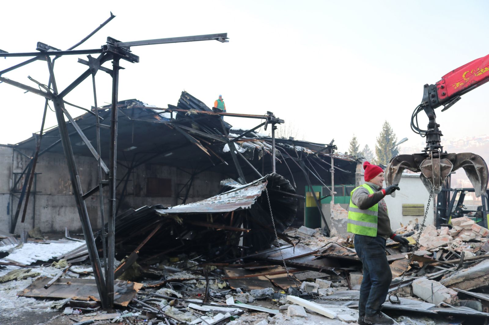 download-15789186457725516165857114262429IMG-b297bcf6bc998bd42f9f21af70741029-V