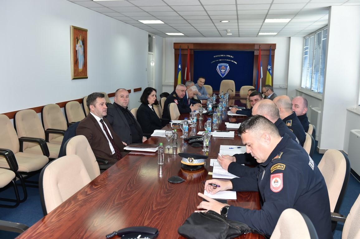 download-15837583751925203035447740387102MAJ_3127