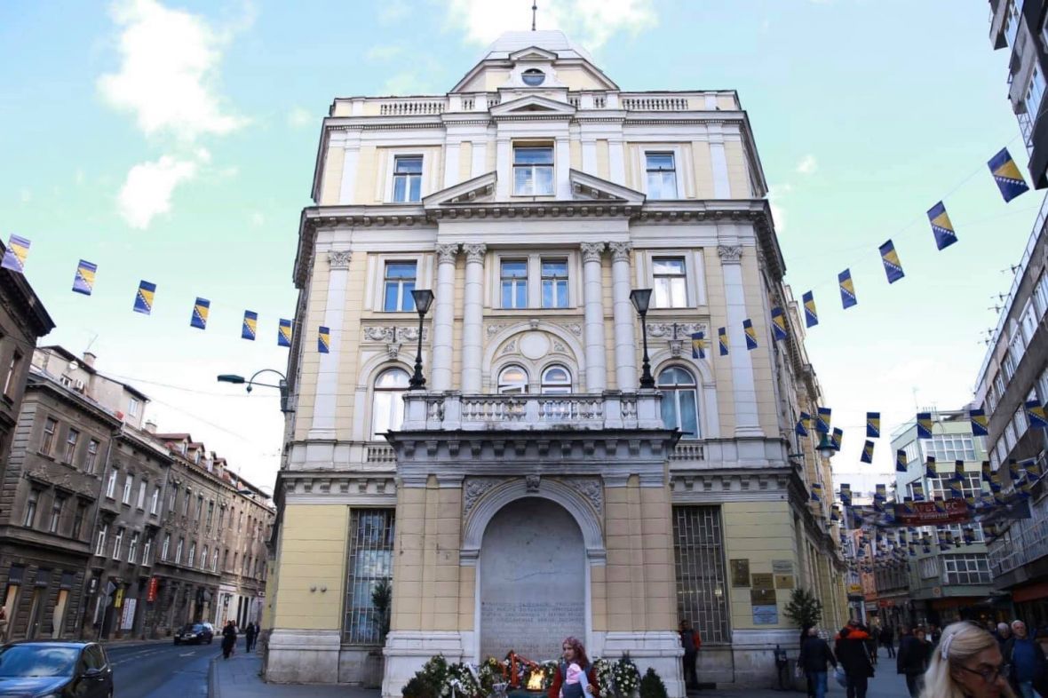 download-15961186434213956817094129853631