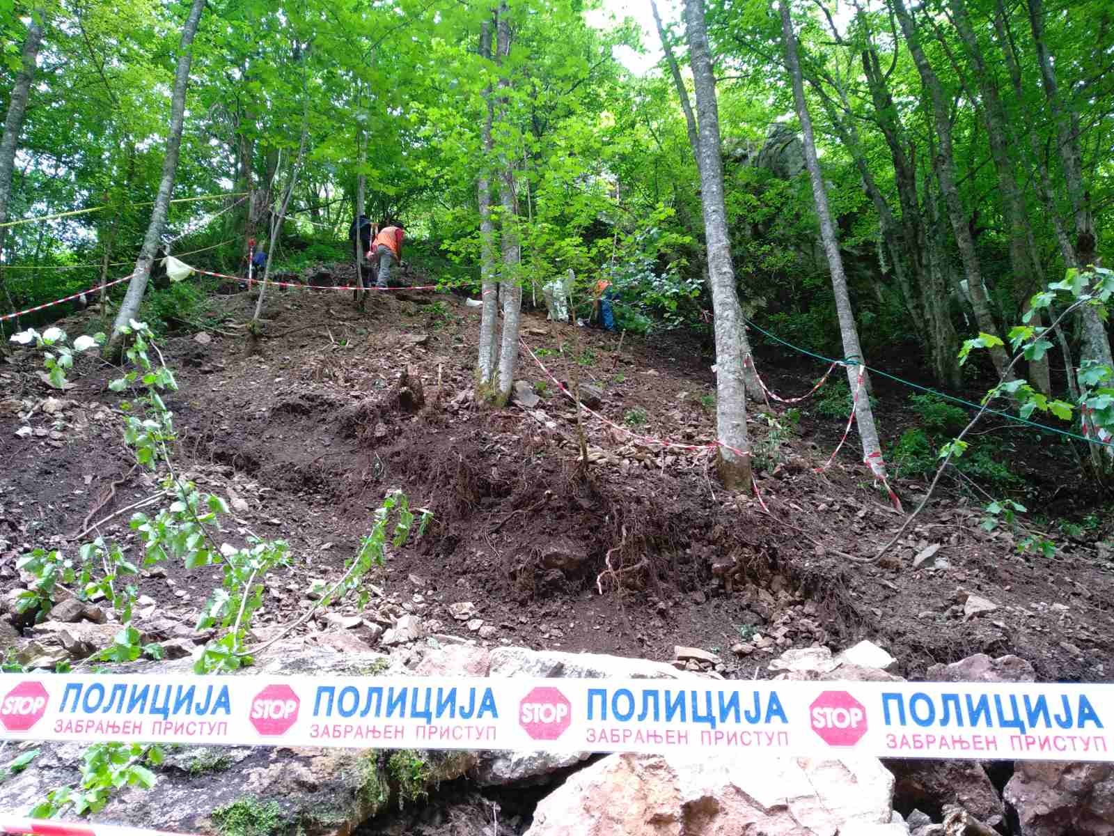 download-16230720693364534384428525899989slika-ekshumacija kalinovik-07-06-2021.8