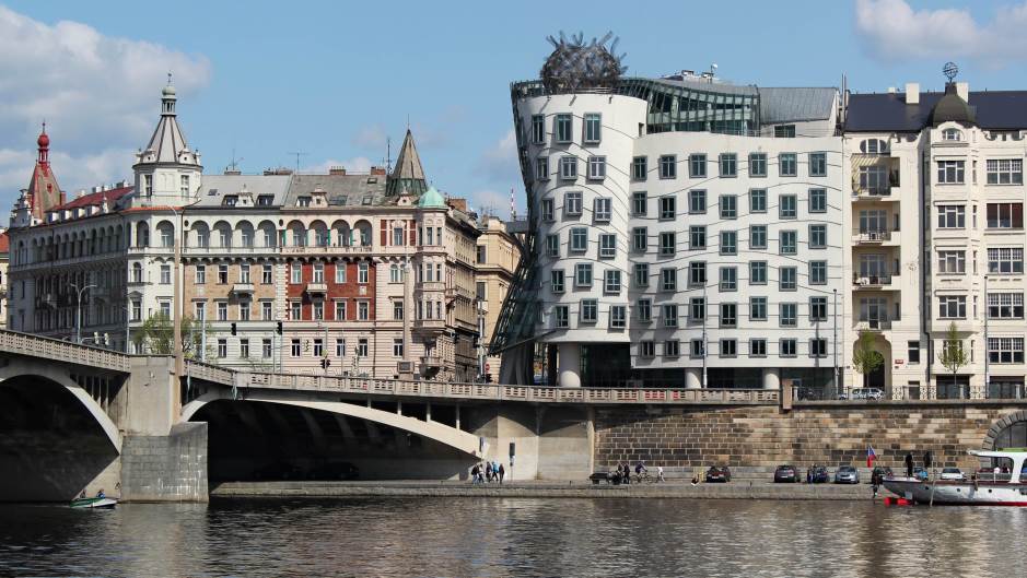 dusan-smetana-xUVTABQNzBs-unsplash