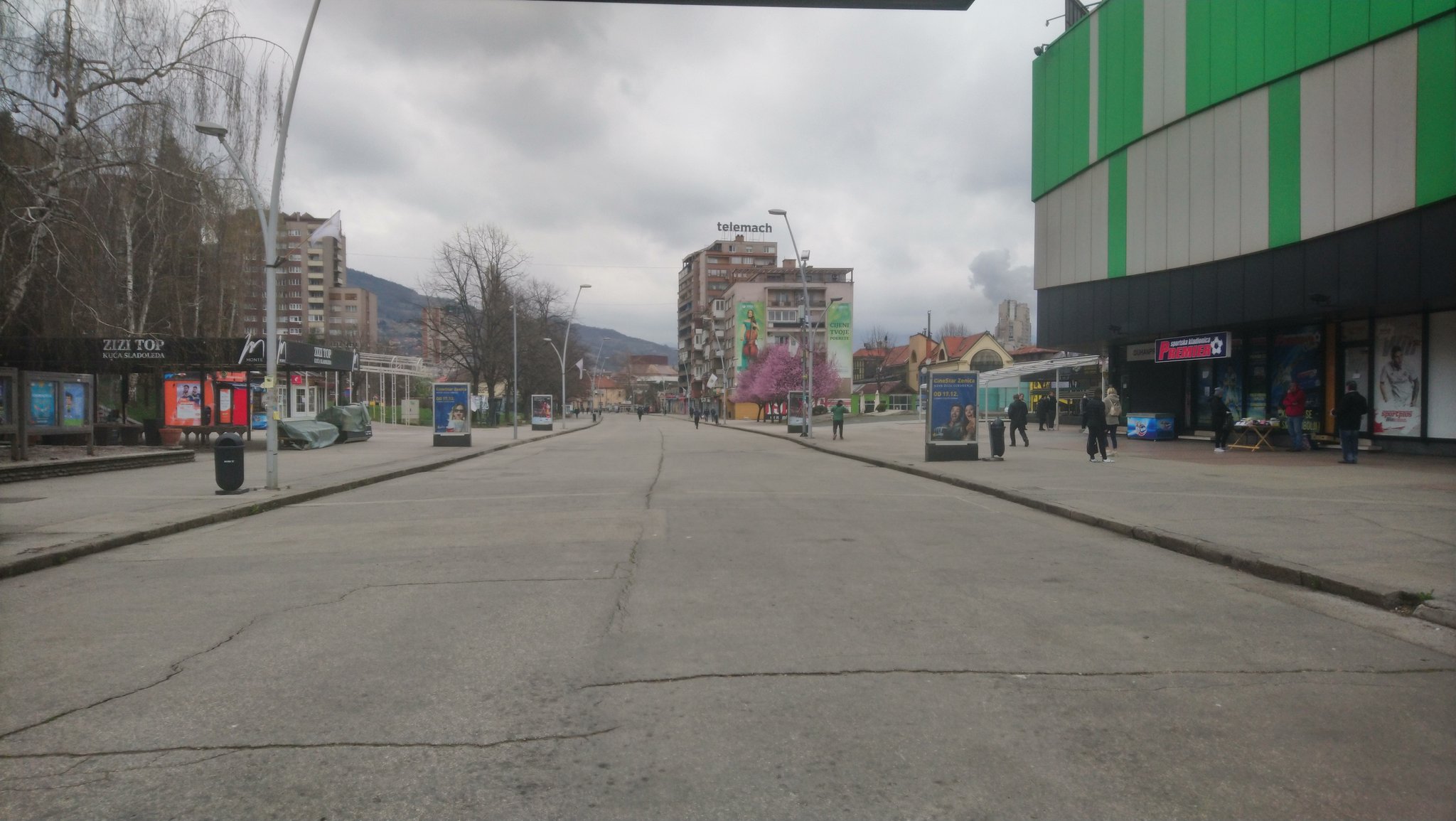 ettnaq2xyaajxv7-286775.jpeg