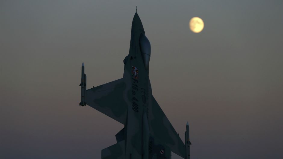 F16_reuters