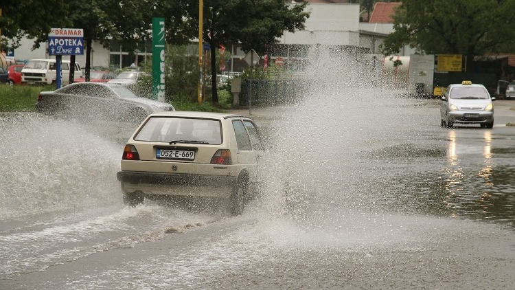 fena_tuzla_nevrijeme01