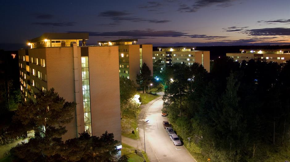 Flogsta_by_night