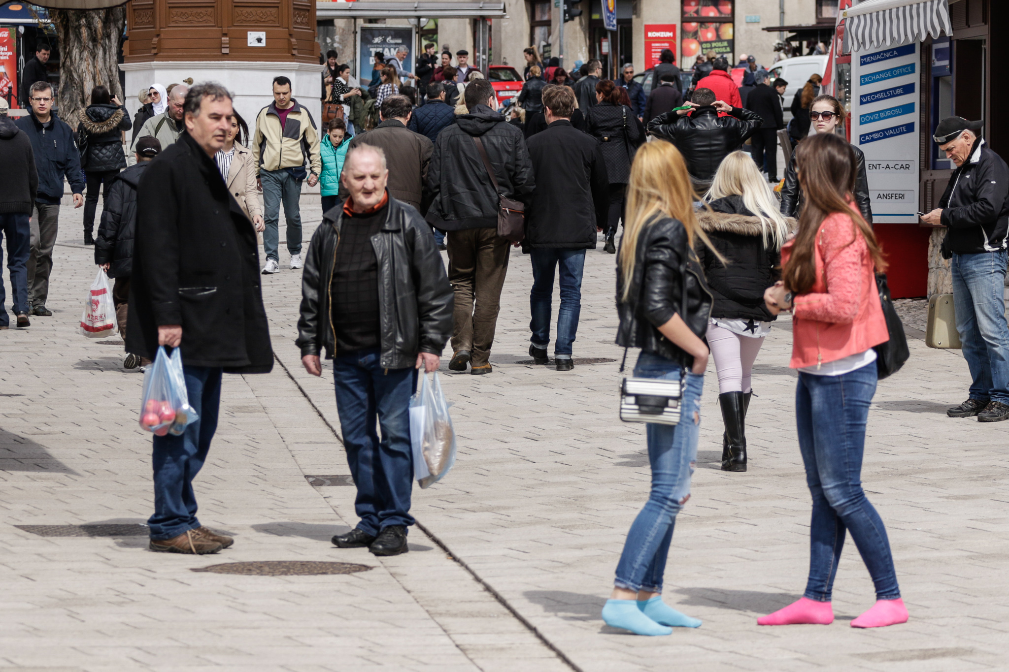 Otkriveno zbog čega su građani Sarajeva hodali bosi