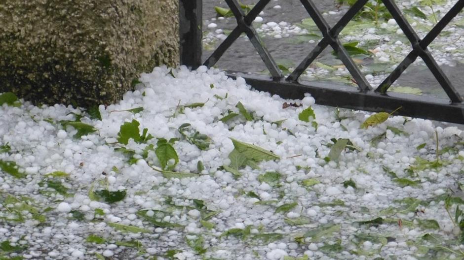 hail-189519_960_720