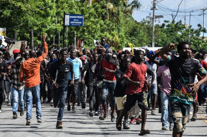 HAITI-GOVERNMENT-PROTEST-PARLIAMENT