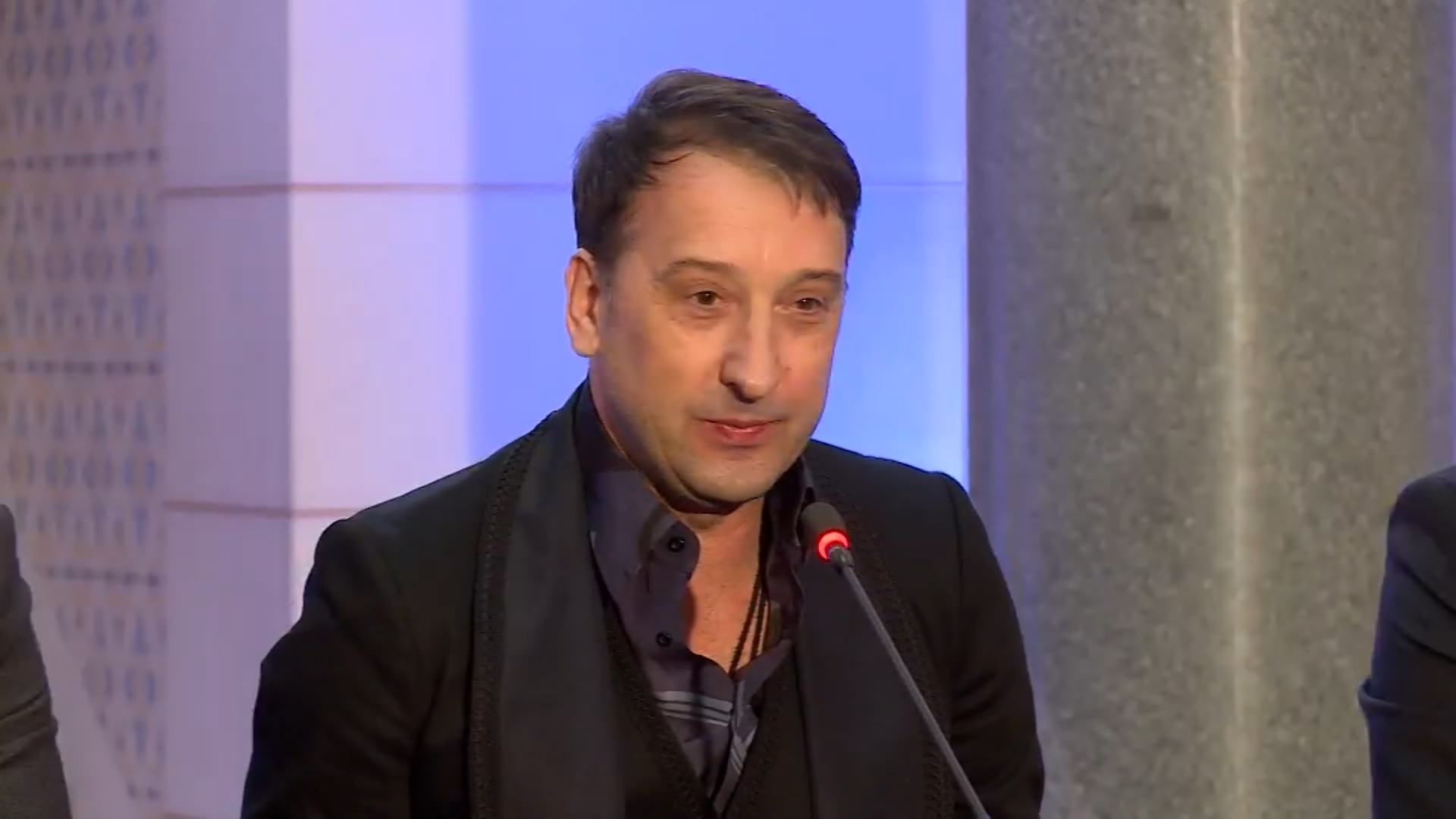 Hajrudin Varešanović, Hari Mata Hari