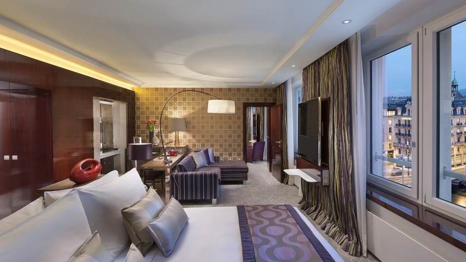 hotel-595121_960_720