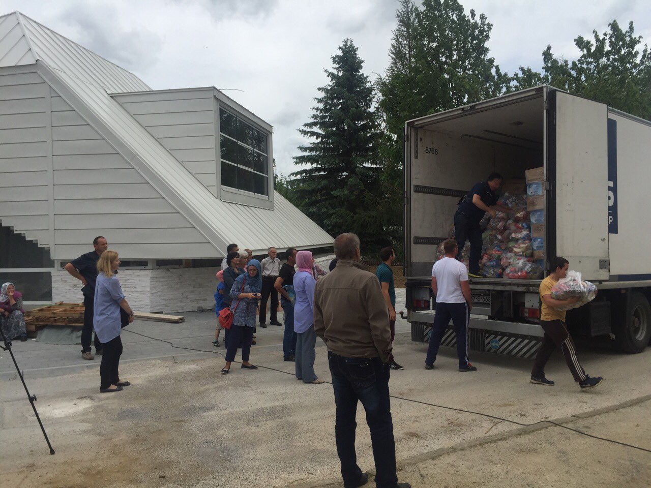 image-0.02.01.e4753759cad01580435251a7acf9439d11743730574ff3c7e26fac1c8e916314-V