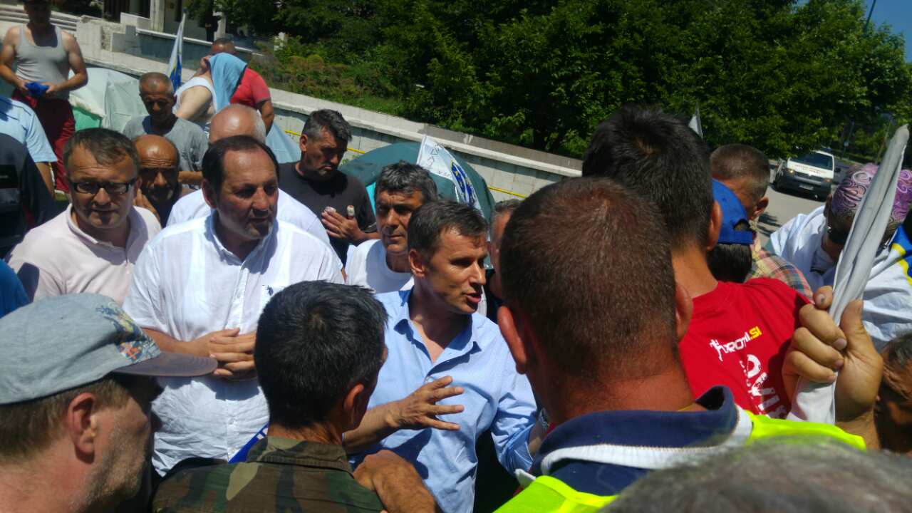 image-0-02-05-310bff1c45d22a6921f193bf78f429ba67838e9411edeadab02a4a4de12945e8-V