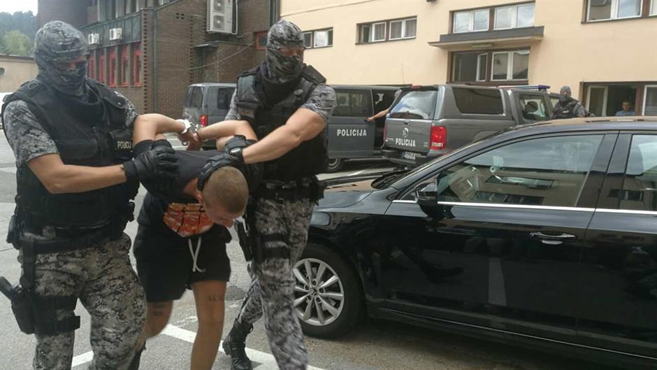 image-0-02-05-b5b6ef7b9f1515654dc490758e81bba2c0a50d6ccb39de6047f89da9f27321f9-V