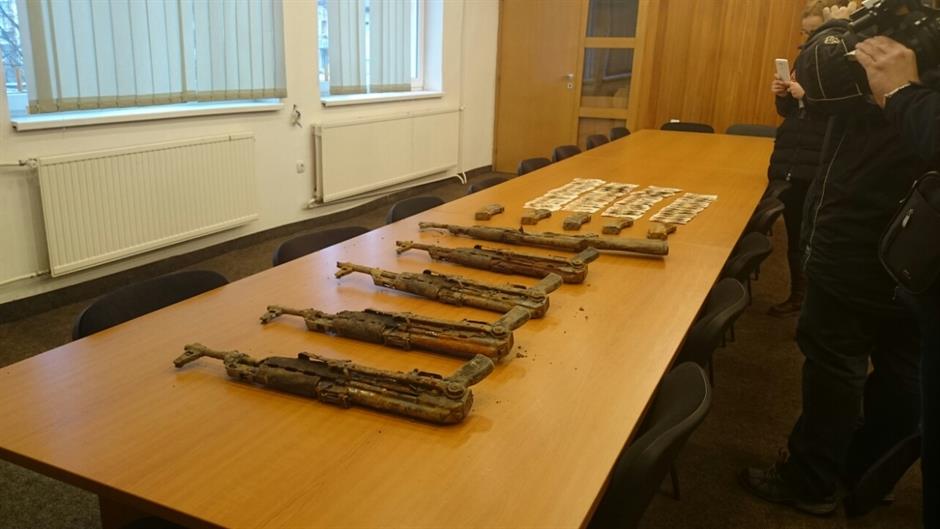 image-5182dd4448560138ec71e633a0a2b916b72a8f2579f792350ff3da90d03af00b-V