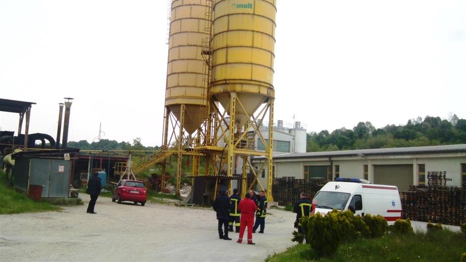 image-5edff905269eb9048bea2b6c137235ccccbe87deaa7232df840f3fc828ca76ea-V