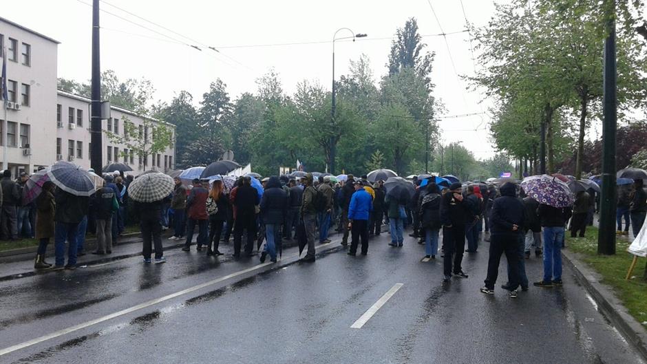 image-8628829f0cd6b3c6e469af6e9b5828a1bc4875dfa9cc7ab30e1625ce36e47203-V