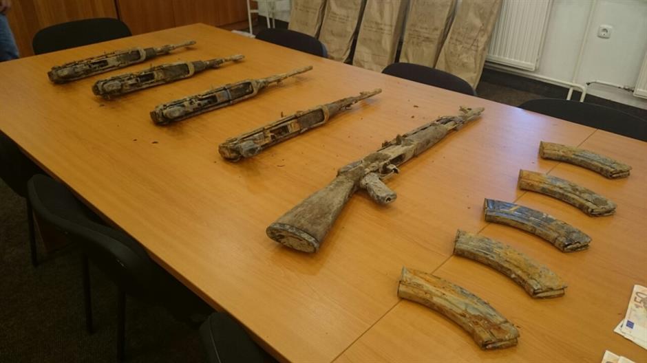 image-b1d32b0662415faa091ed40aa9deea842f1d7f856cc71d5343664218b962b436-V