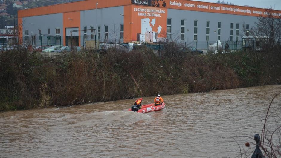 IMG-19fcc5a46abe1c6eac3ebc4a120a19d8-V