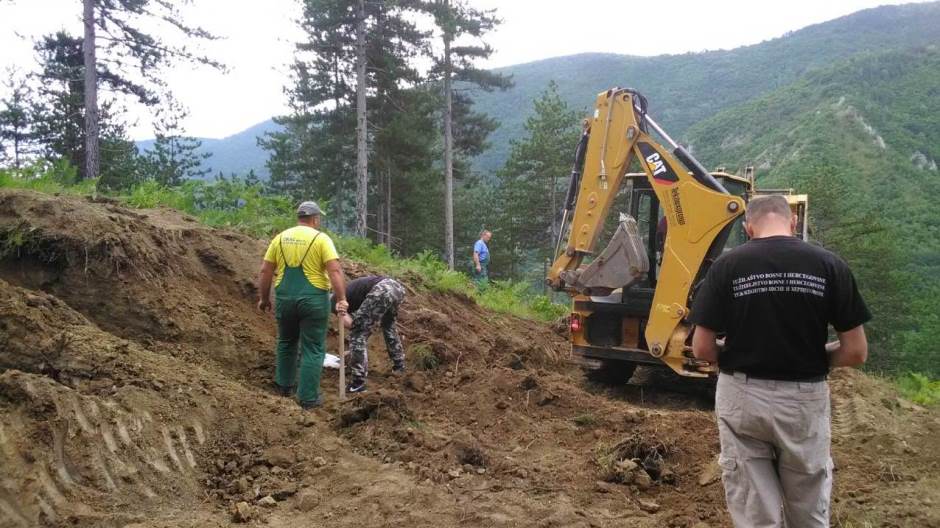 IMG-292516f0f3af7171917c95f60f72738a-V