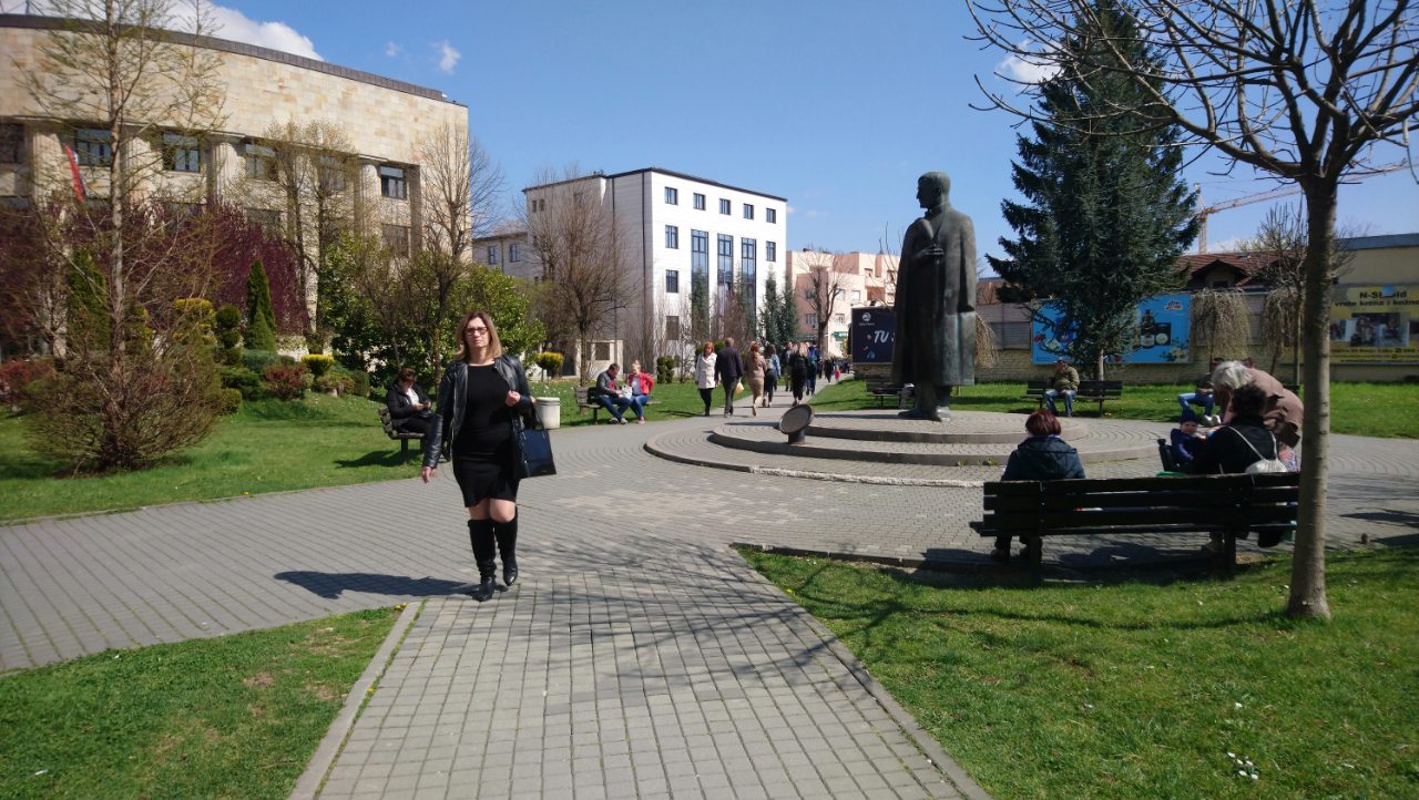 IMG-471d989e486b6fda958ef571b702e070-V