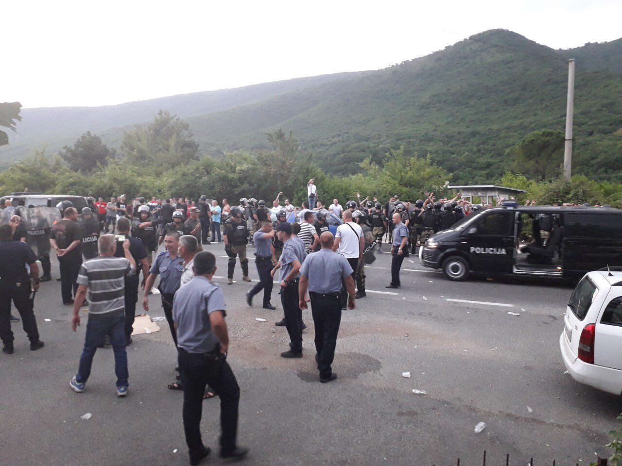 IMG-53b5ca4f5c54c66673bc6647201cacab-V