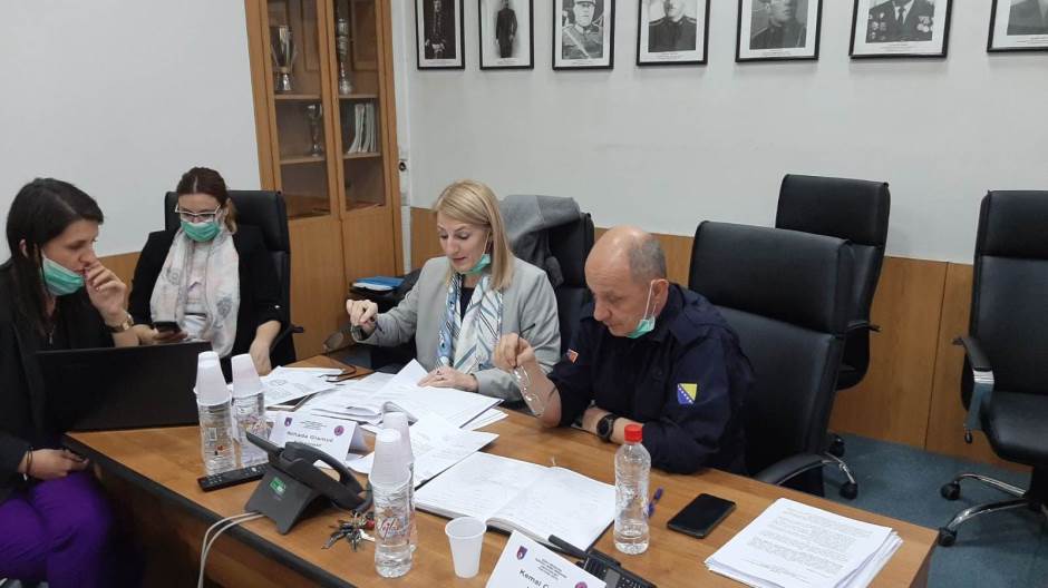 IMG-6e20cf9d9685584bbb753d9e1bd45417-V