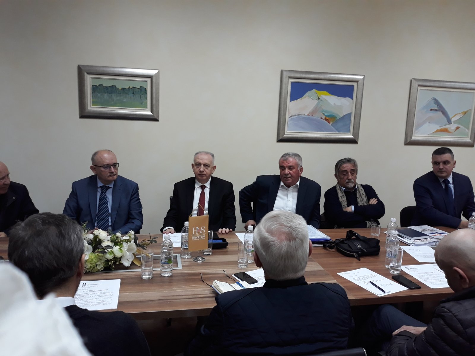 IMG-7136e217541786b231df4652e7ae8c1b-V