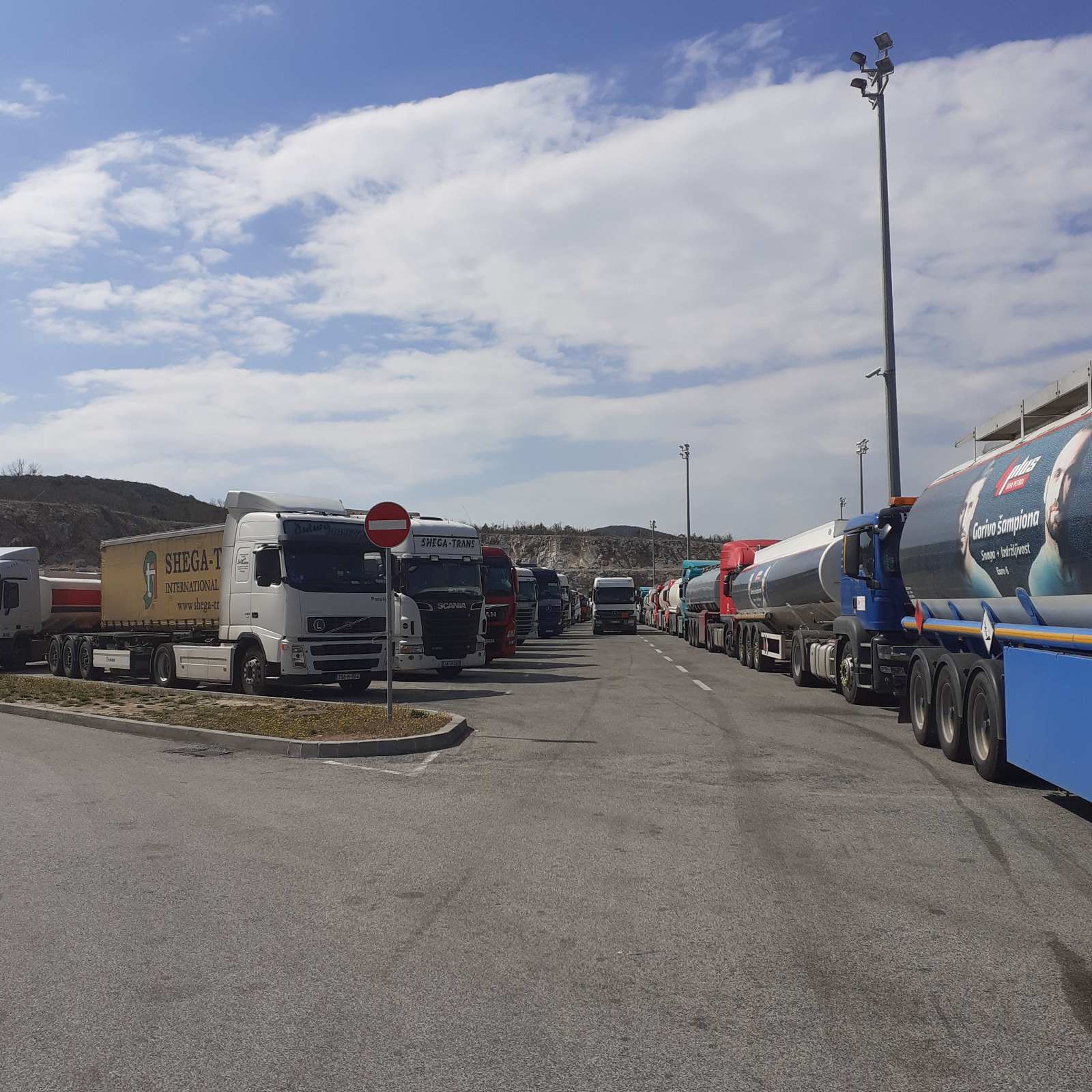 IMG-887a2fdea96f3e0f5f2974e5a0068e9e-V