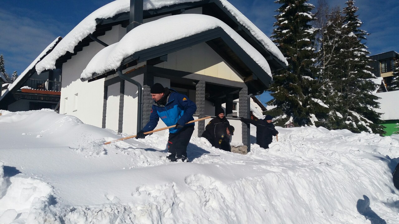 IMG-aff9efe12bf4fa228c24aea4d47986c7-V