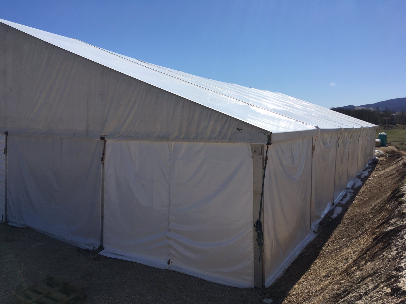 IMG-c2da6beaeae12dbd59ef6545e786440c-V