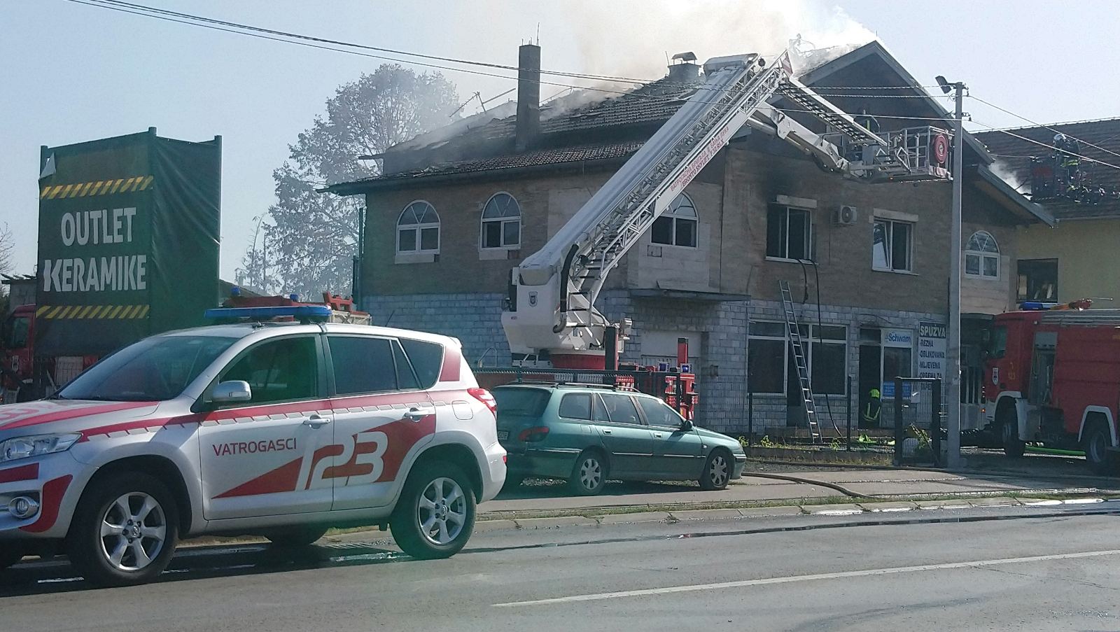 IMG-c371e9f2bd5783b6037b0c6abd99f934-V