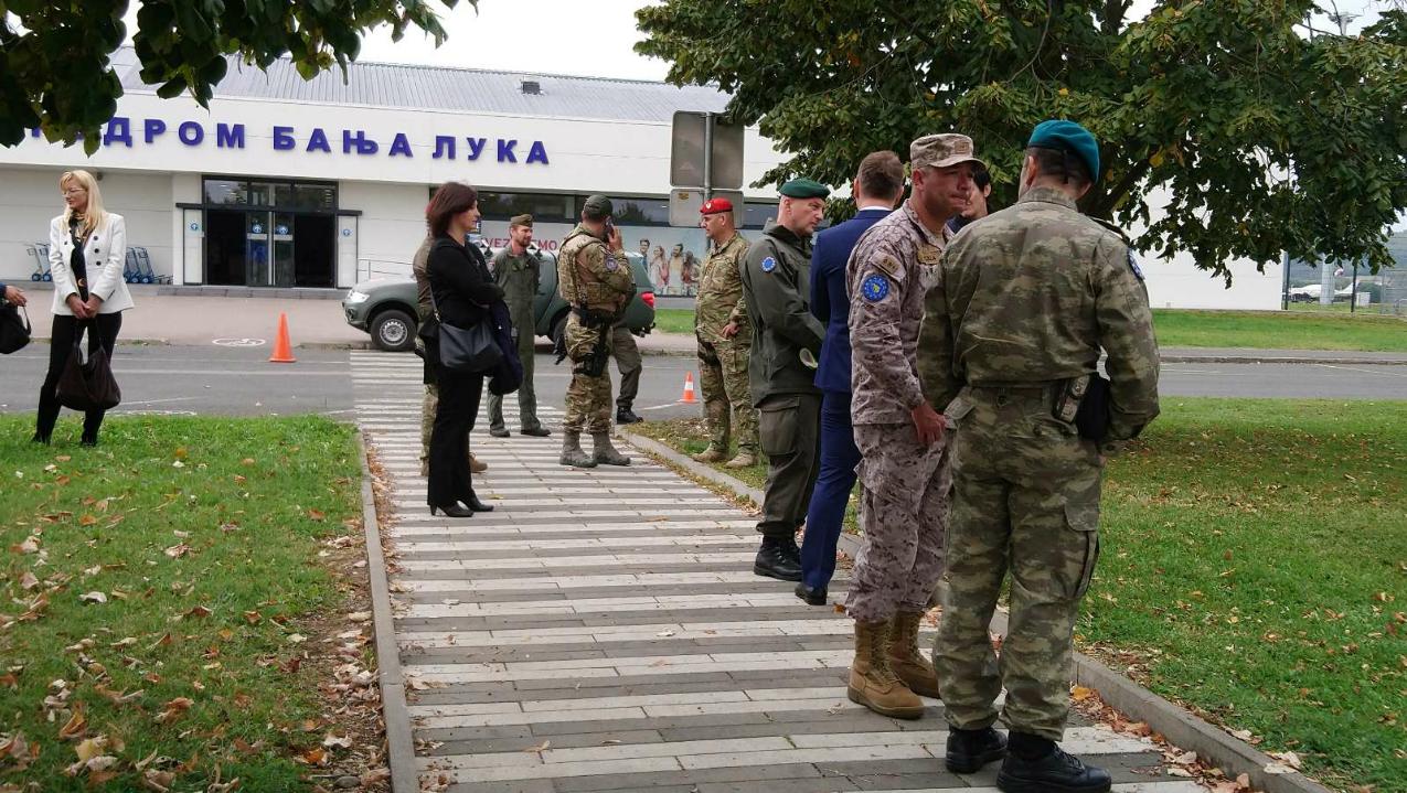 IMG-d2ec43a4cd07b1a3afa2b5ea9468041b-V