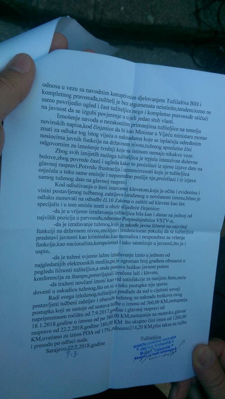 IMG-f3e0e0affa166cb9405bfb2b88631a99-V