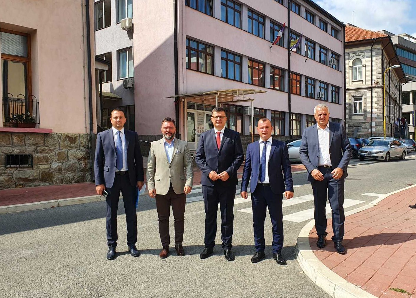 IMG-f66191e1d5490ecd600bbfb0522d483f-V