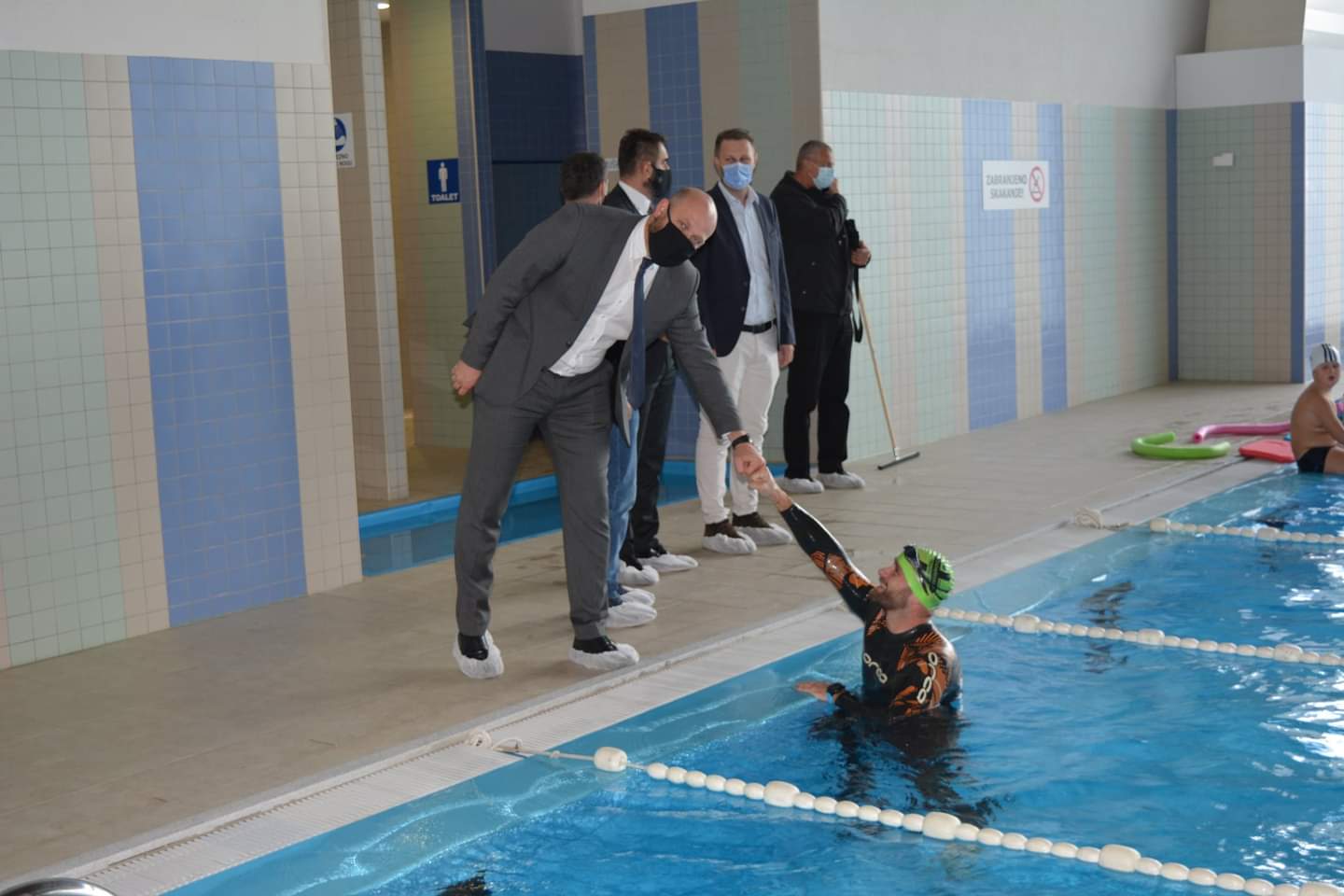 IMG-f9ab8ef3551220841f9855e28abbb254-V