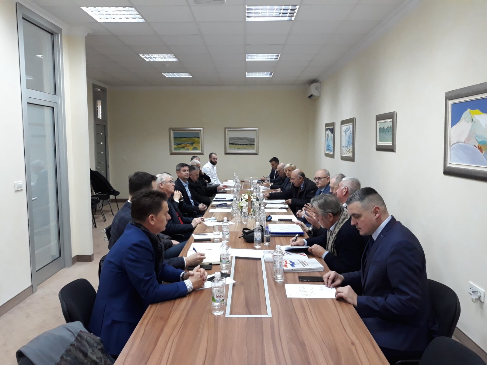 IMG-fec4823aa79fc9a40ebac0220d5b0820-V