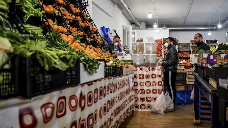 italija prodavnica koronavirus ap